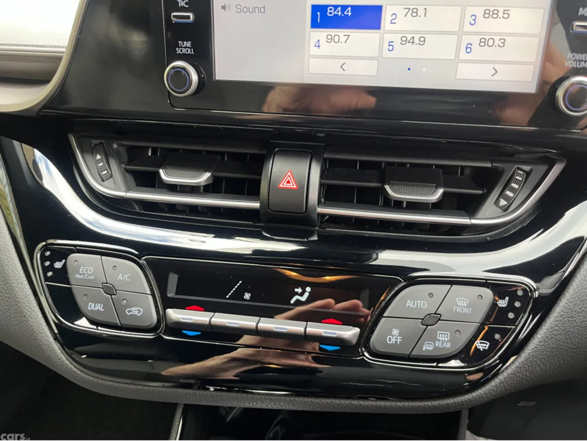 Toyota C-HR SUV, Petrol Hybrid, 2020, Blue