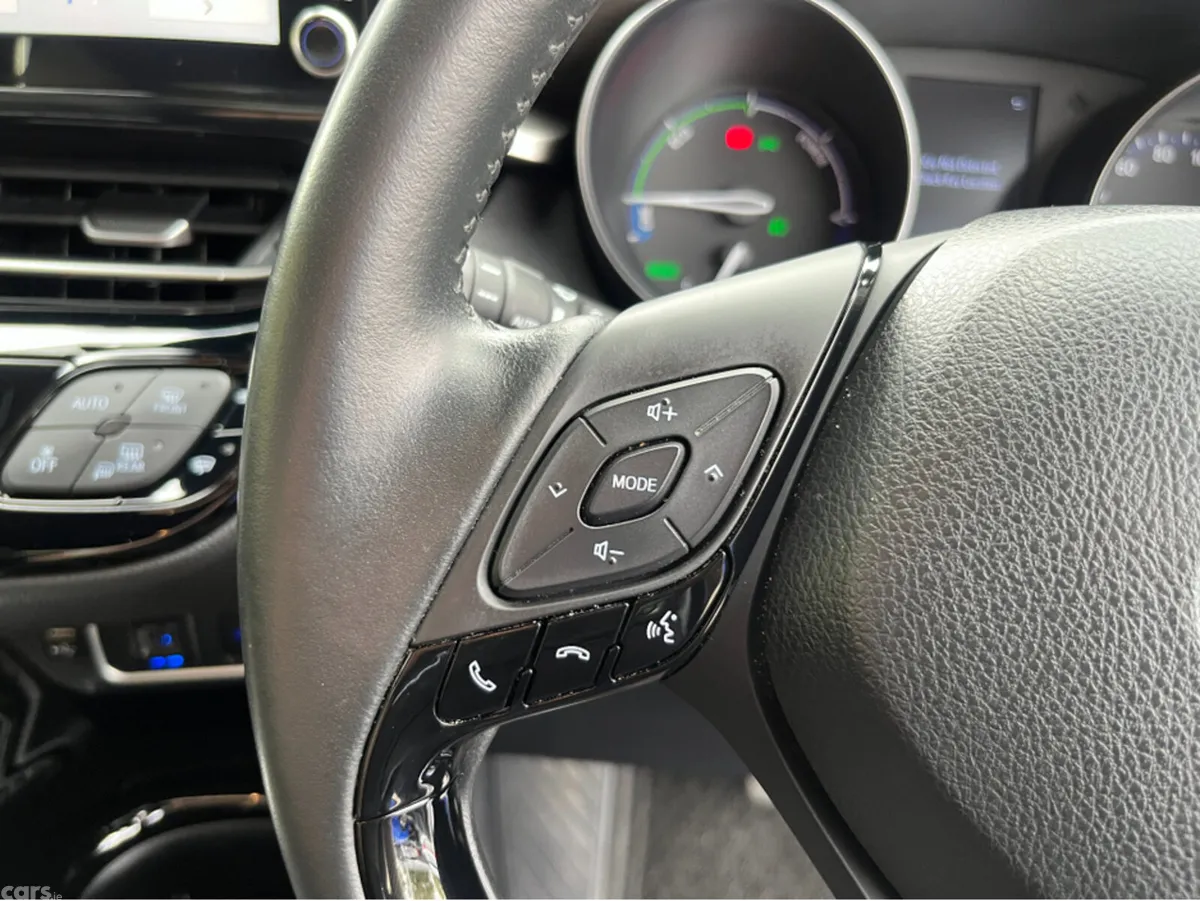 Toyota C-HR SUV, Petrol Hybrid, 2020, Blue