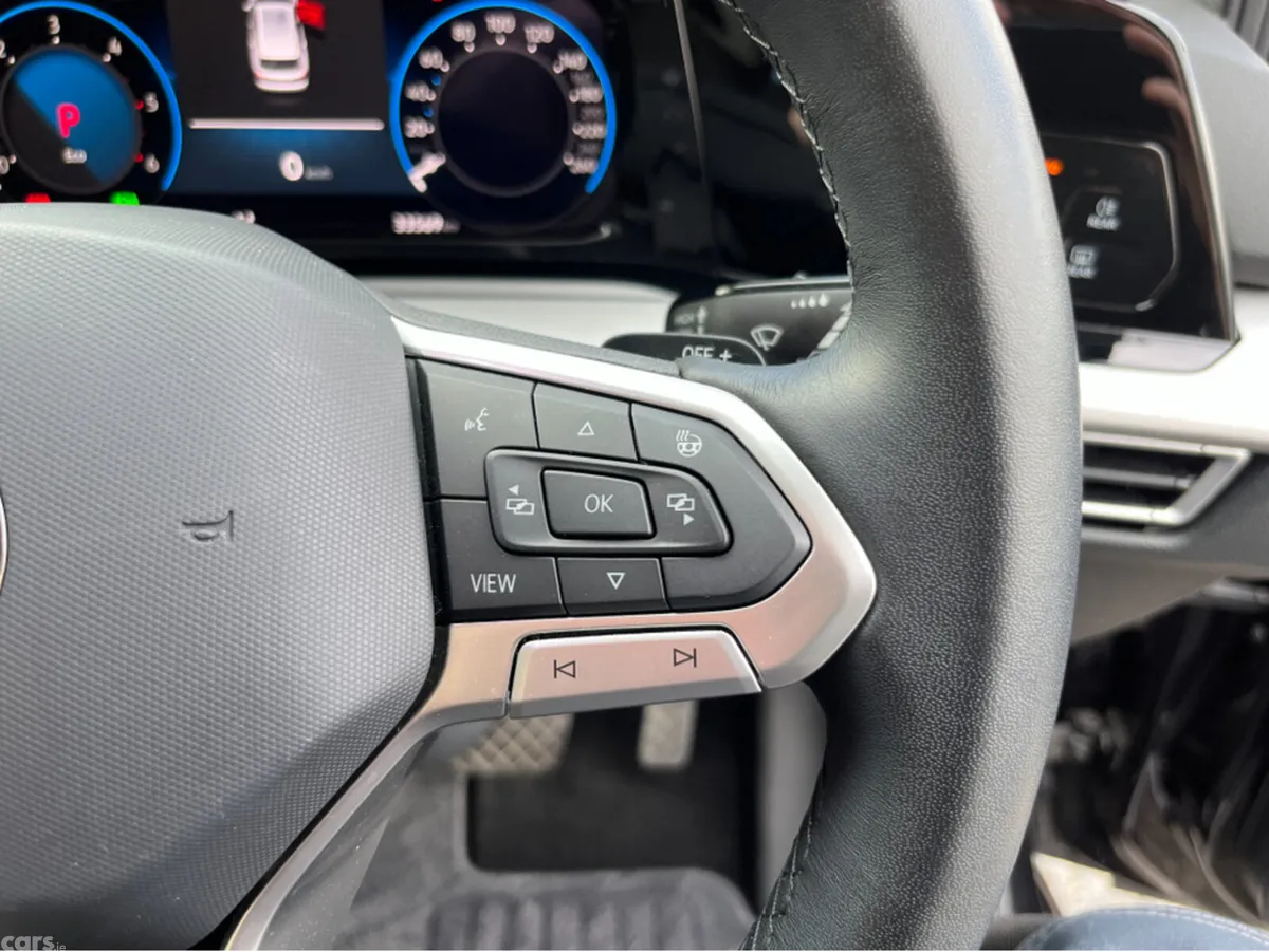 Volkswagen Golf Estate, Diesel, 2023, Black