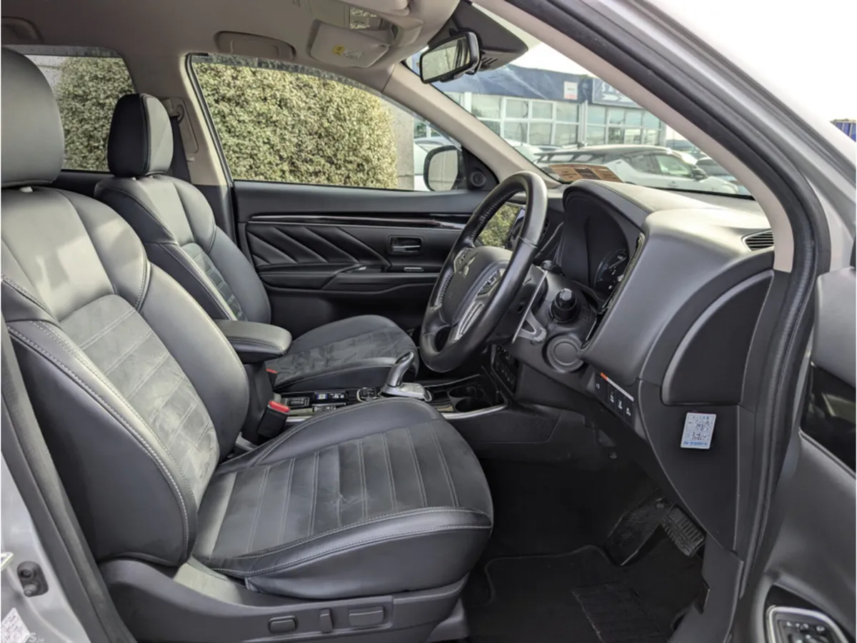 Mitsubishi Outlander SUV, Petrol Plug-in Hybrid, 2021, Silver