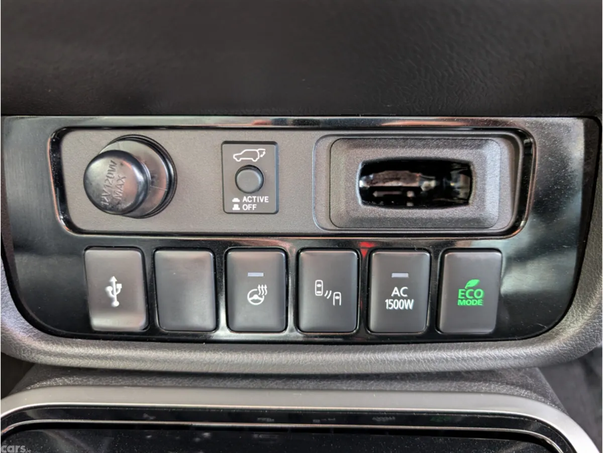 Mitsubishi Outlander SUV, Petrol Plug-in Hybrid, 2021, Silver