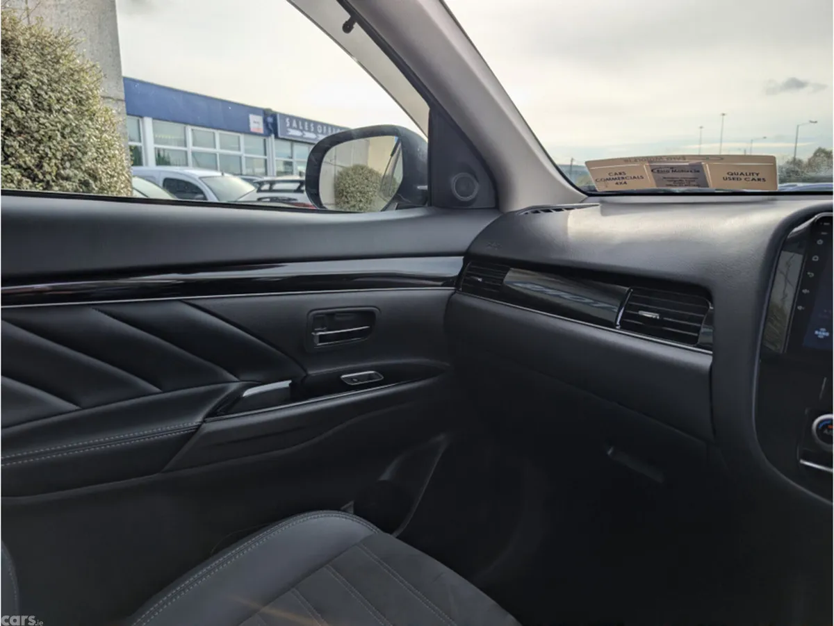 Mitsubishi Outlander SUV, Petrol Plug-in Hybrid, 2021, Silver