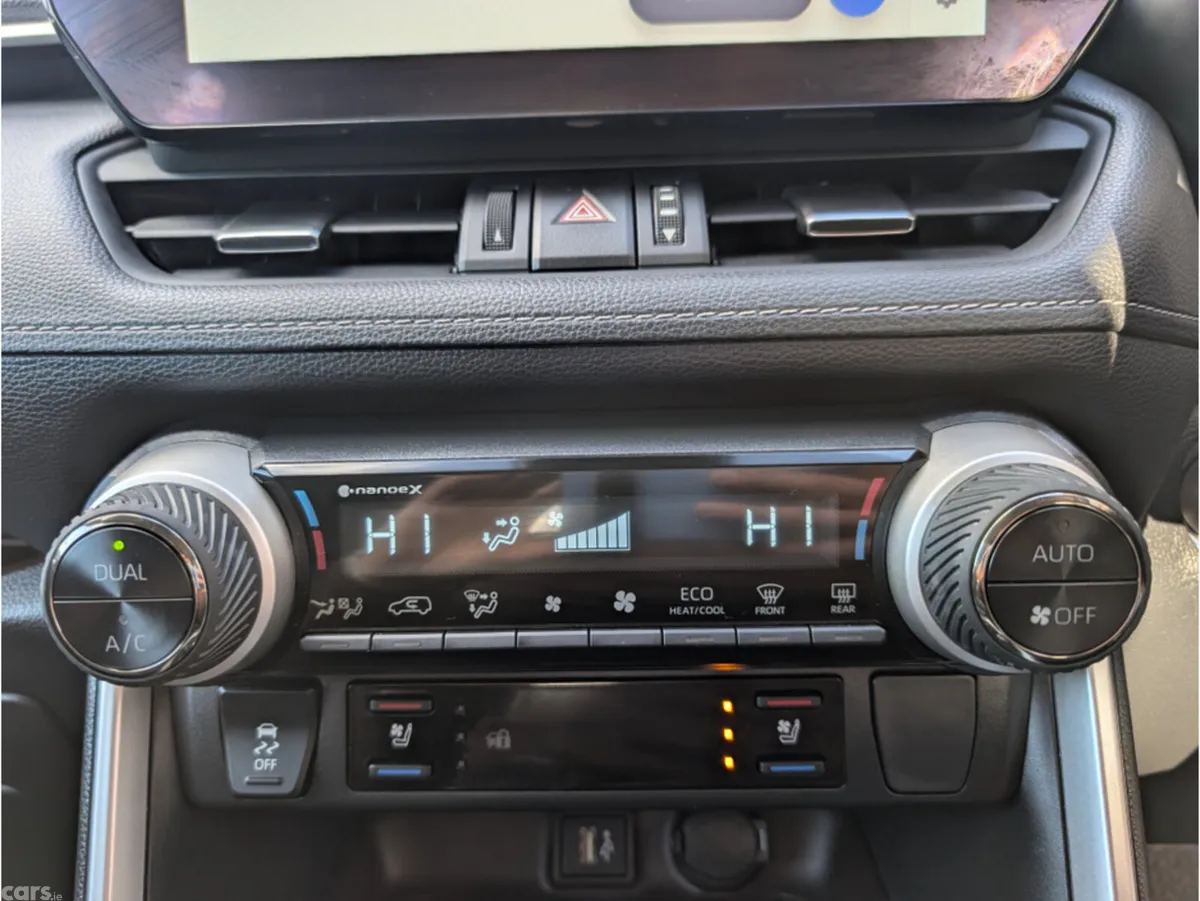 Toyota RAV4 SUV, Petrol Hybrid, 2023, Red