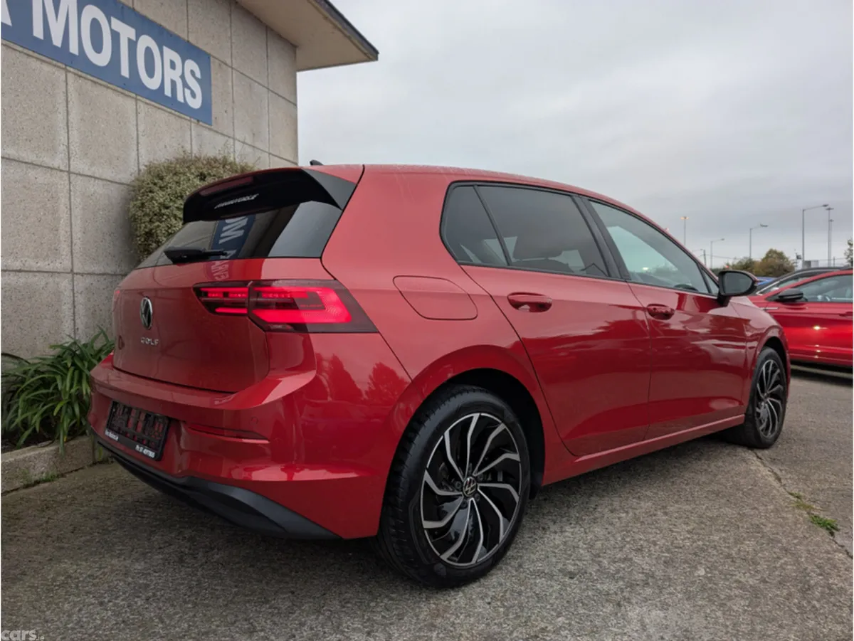 Volkswagen Golf Hatchback, Diesel, 2023, Red