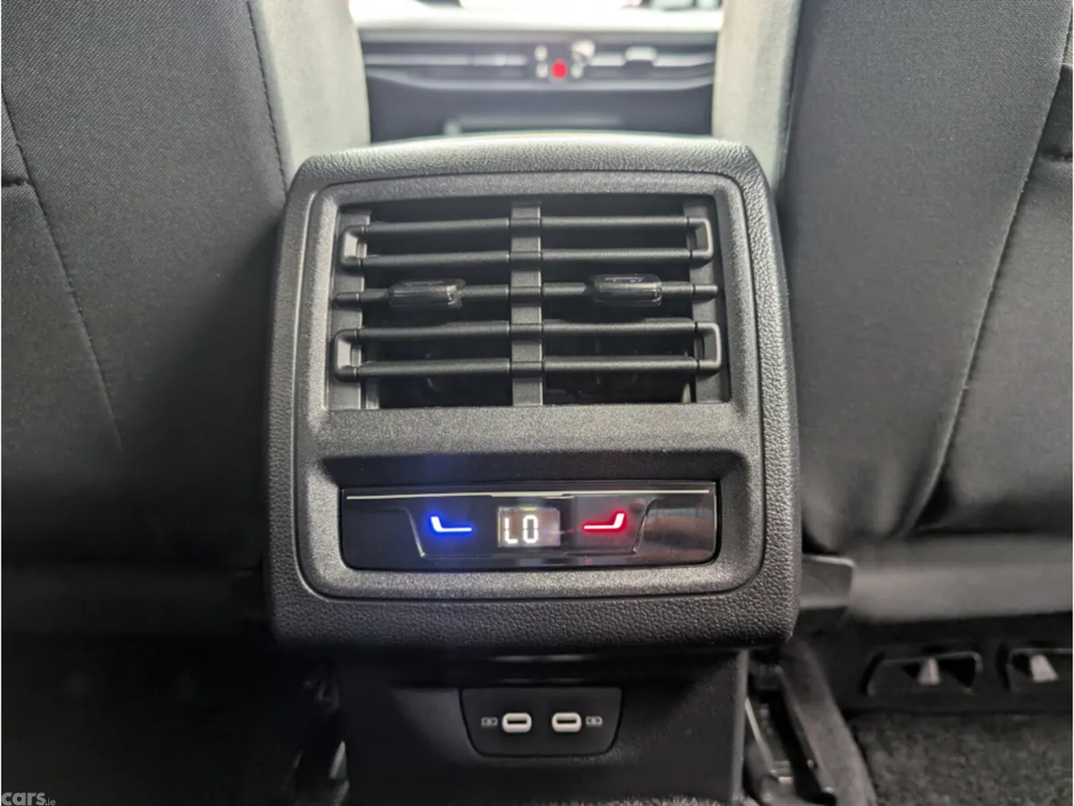 Volkswagen Golf Hatchback, Diesel, 2023, Red