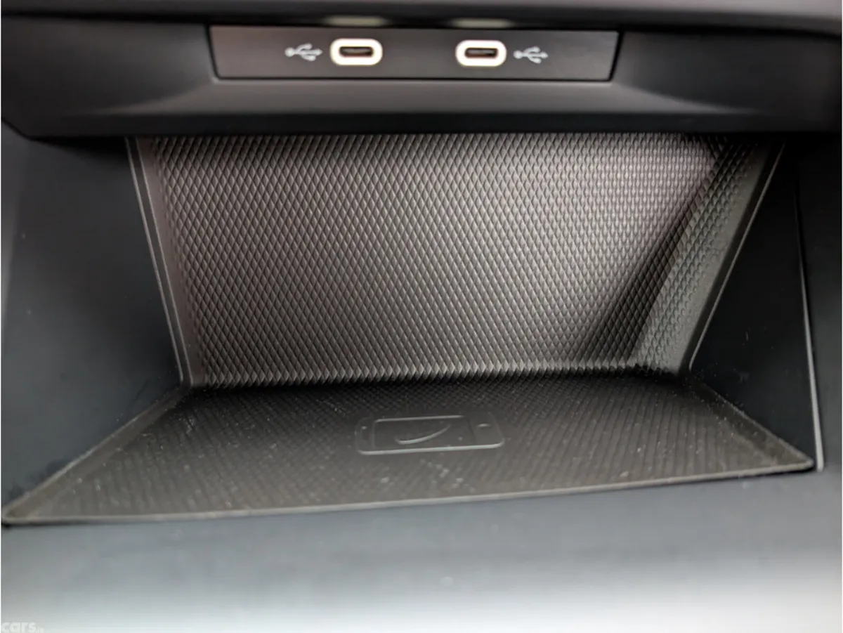 Volkswagen Golf Hatchback, Diesel, 2023, Red