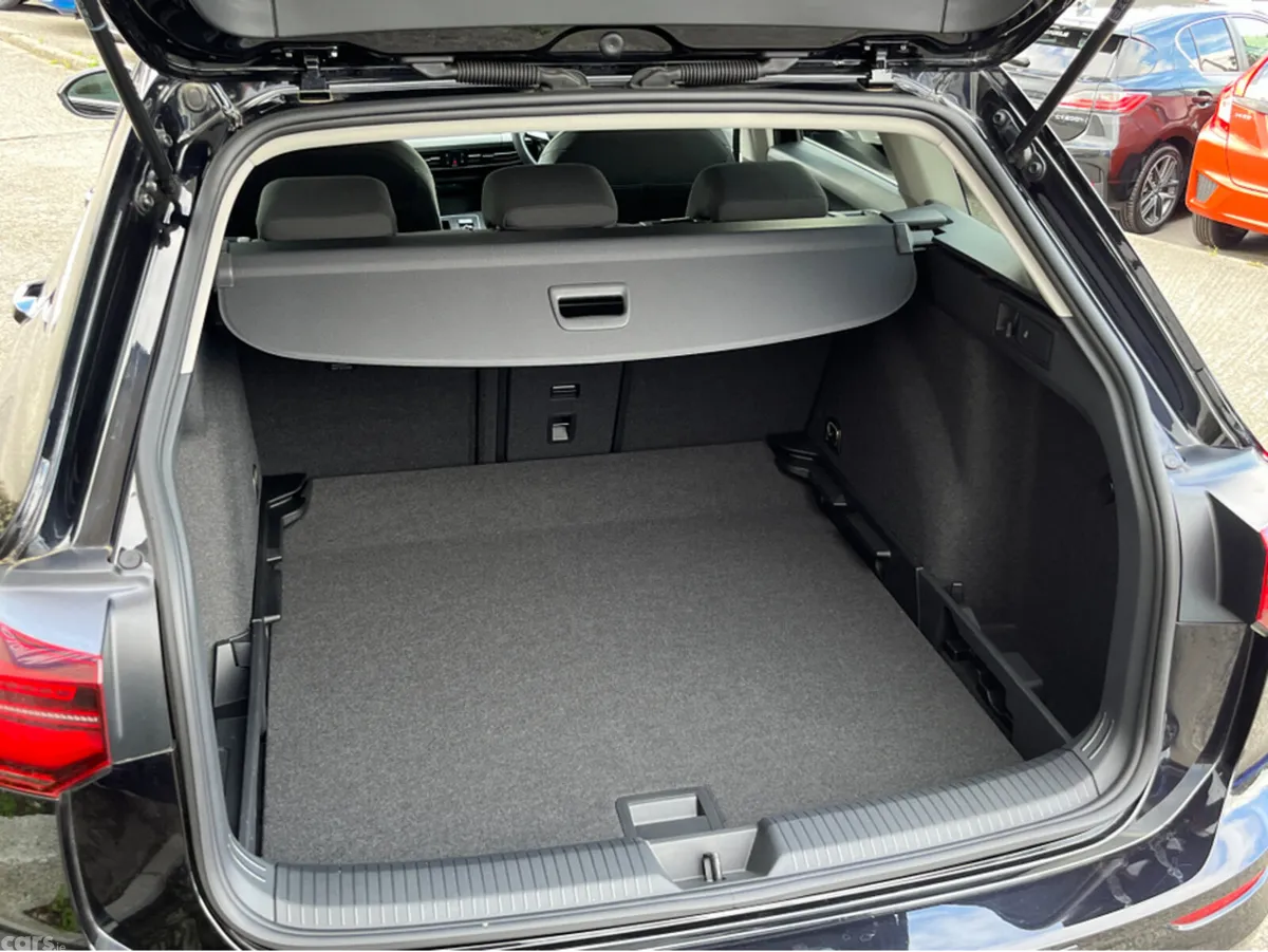 Volkswagen Golf Estate, Diesel, 2023, Black