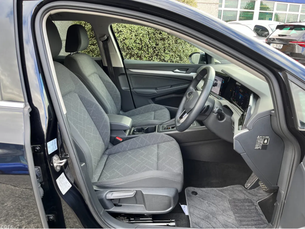 Volkswagen Golf Estate, Diesel, 2023, Black