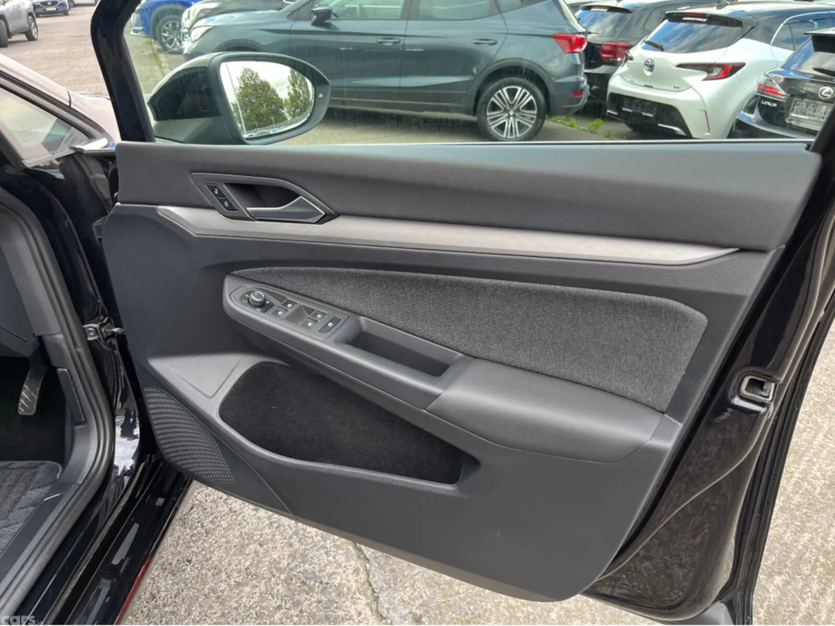 Volkswagen Golf Estate, Diesel, 2023, Black