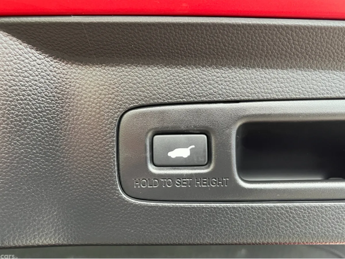 Honda Vezel SUV, Petrol Hybrid, 2022, Red