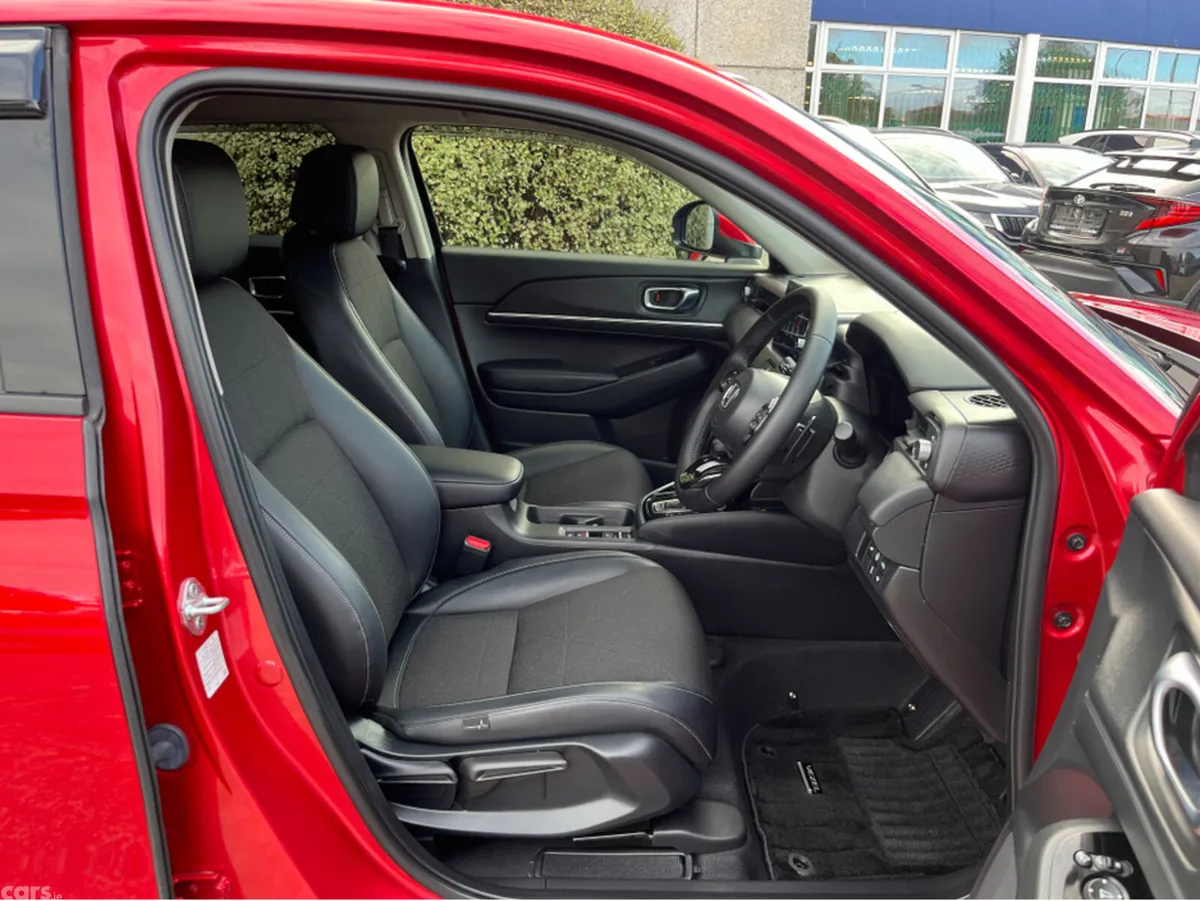 Honda Vezel SUV, Petrol Hybrid, 2022, Red