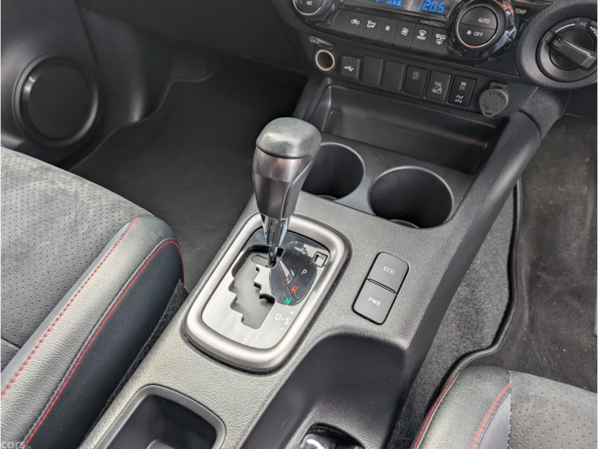 Toyota Hilux Pick Up, Diesel, 2024, Black
