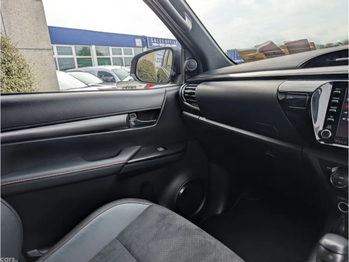 Toyota Hilux Pick Up, Diesel, 2024, Black