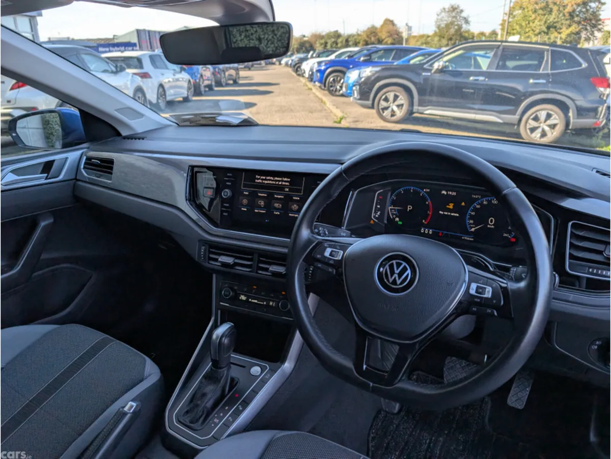 Volkswagen Polo Hatchback, Petrol, 2022, Blue