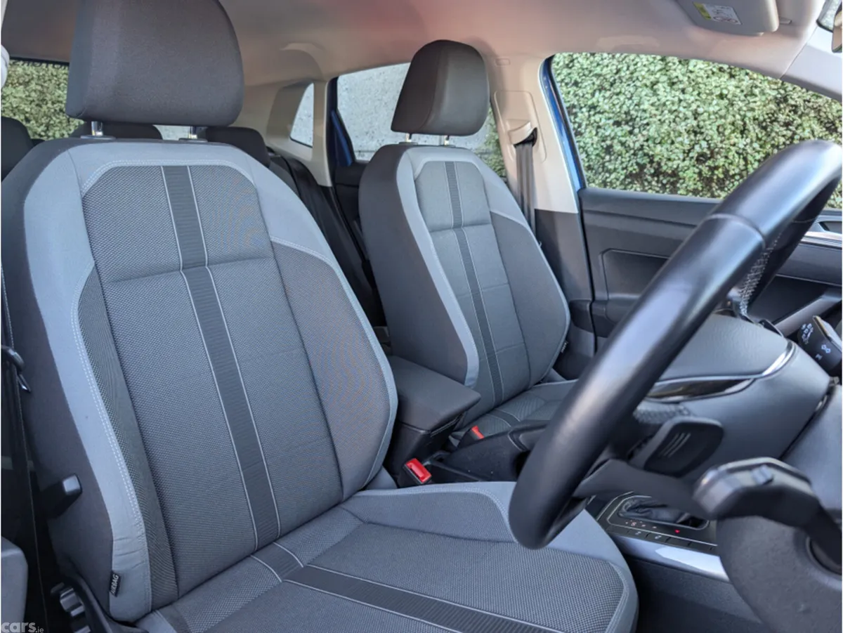 Volkswagen Polo Hatchback, Petrol, 2022, Blue