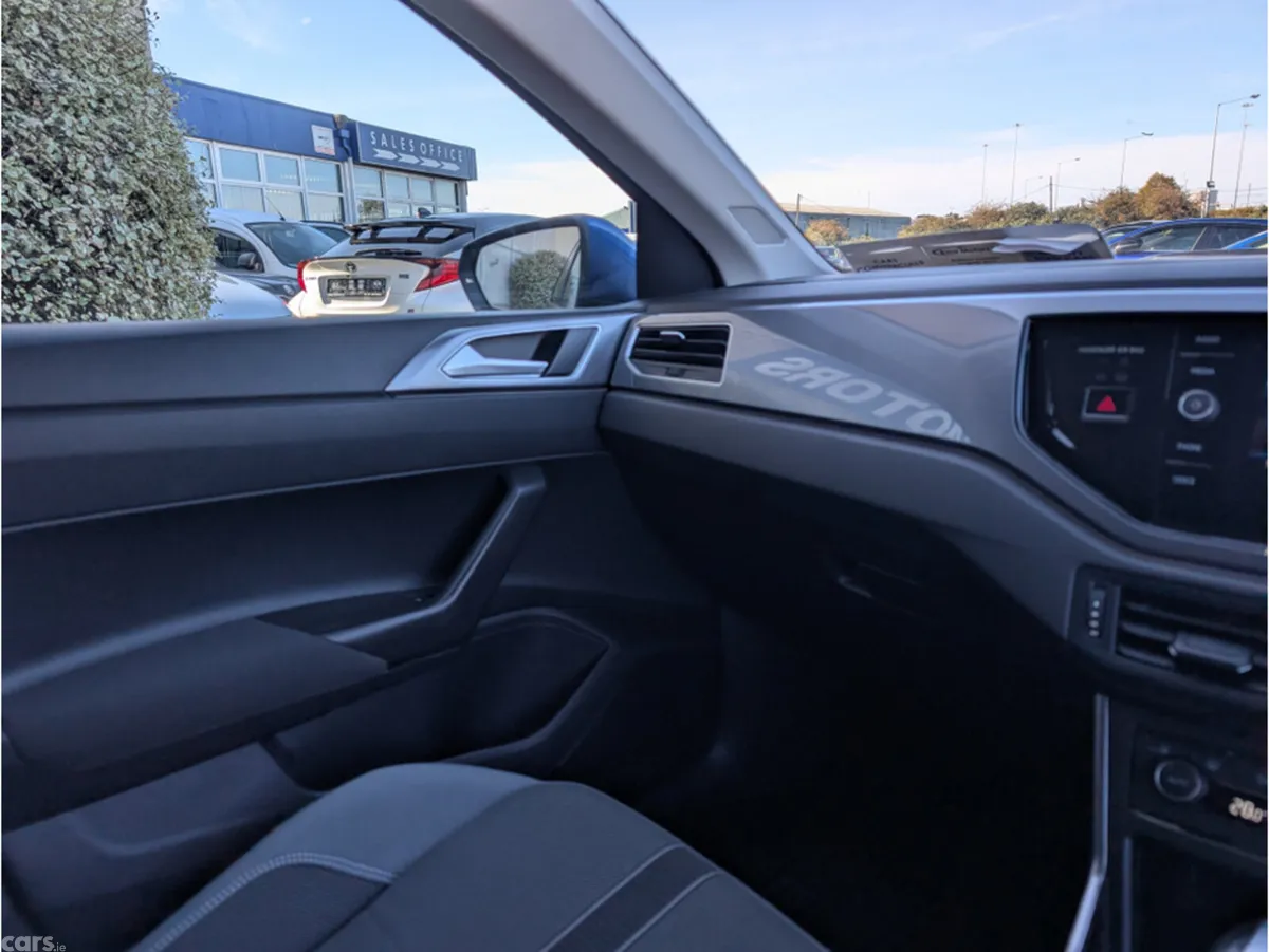Volkswagen Polo Hatchback, Petrol, 2022, Blue