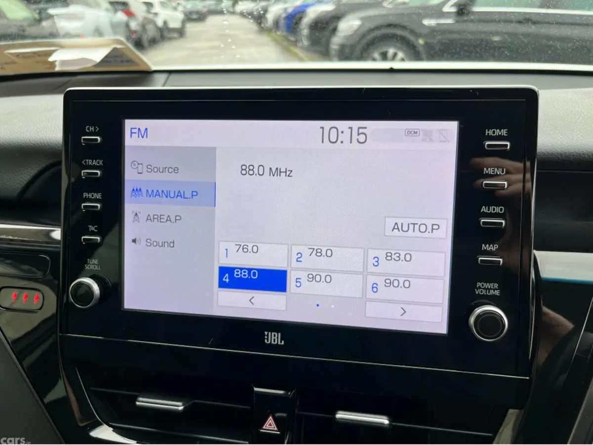 Toyota Camry Saloon, Petrol Hybrid, 2022, White