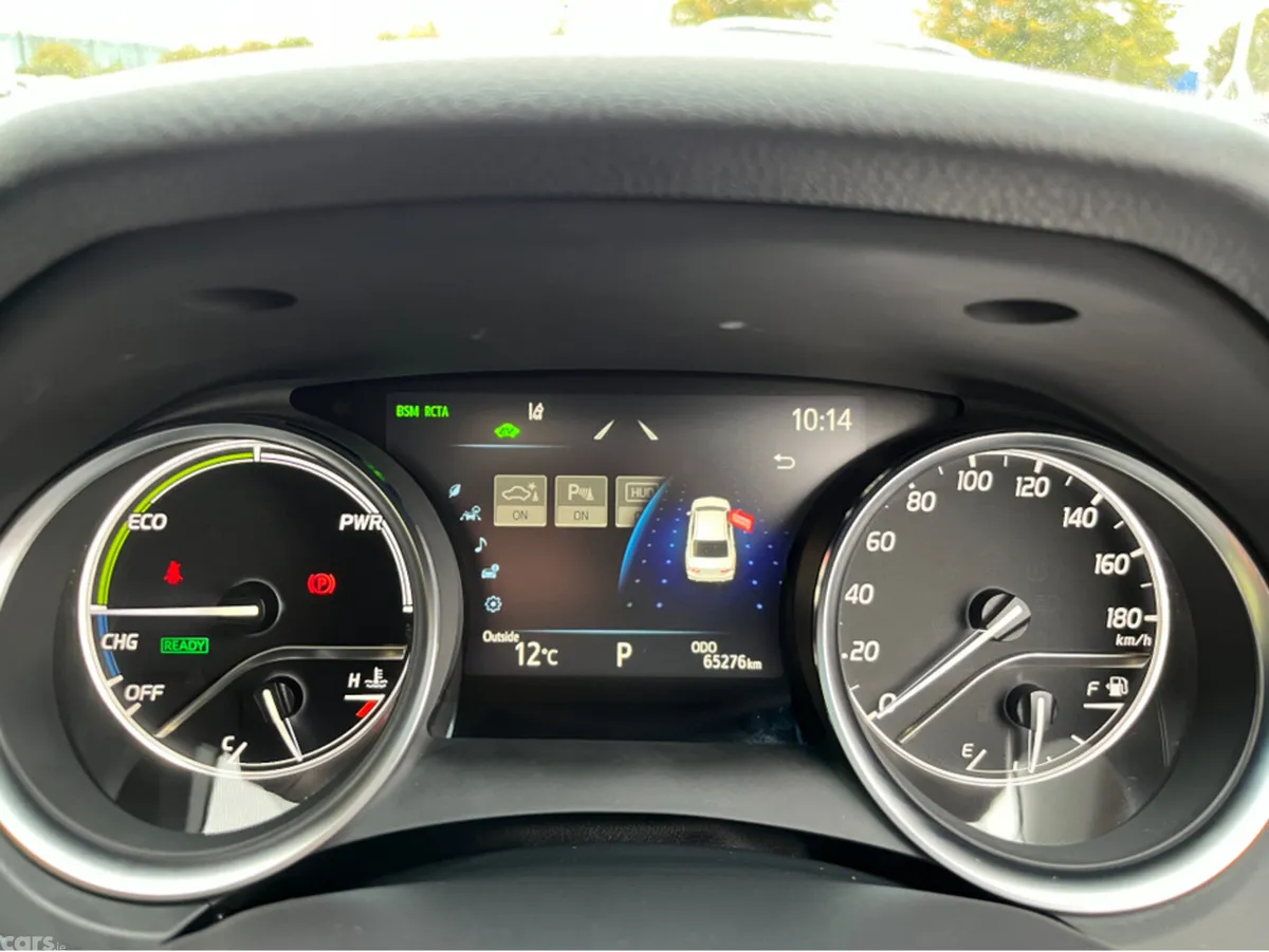 Toyota Camry Saloon, Petrol Hybrid, 2022, White