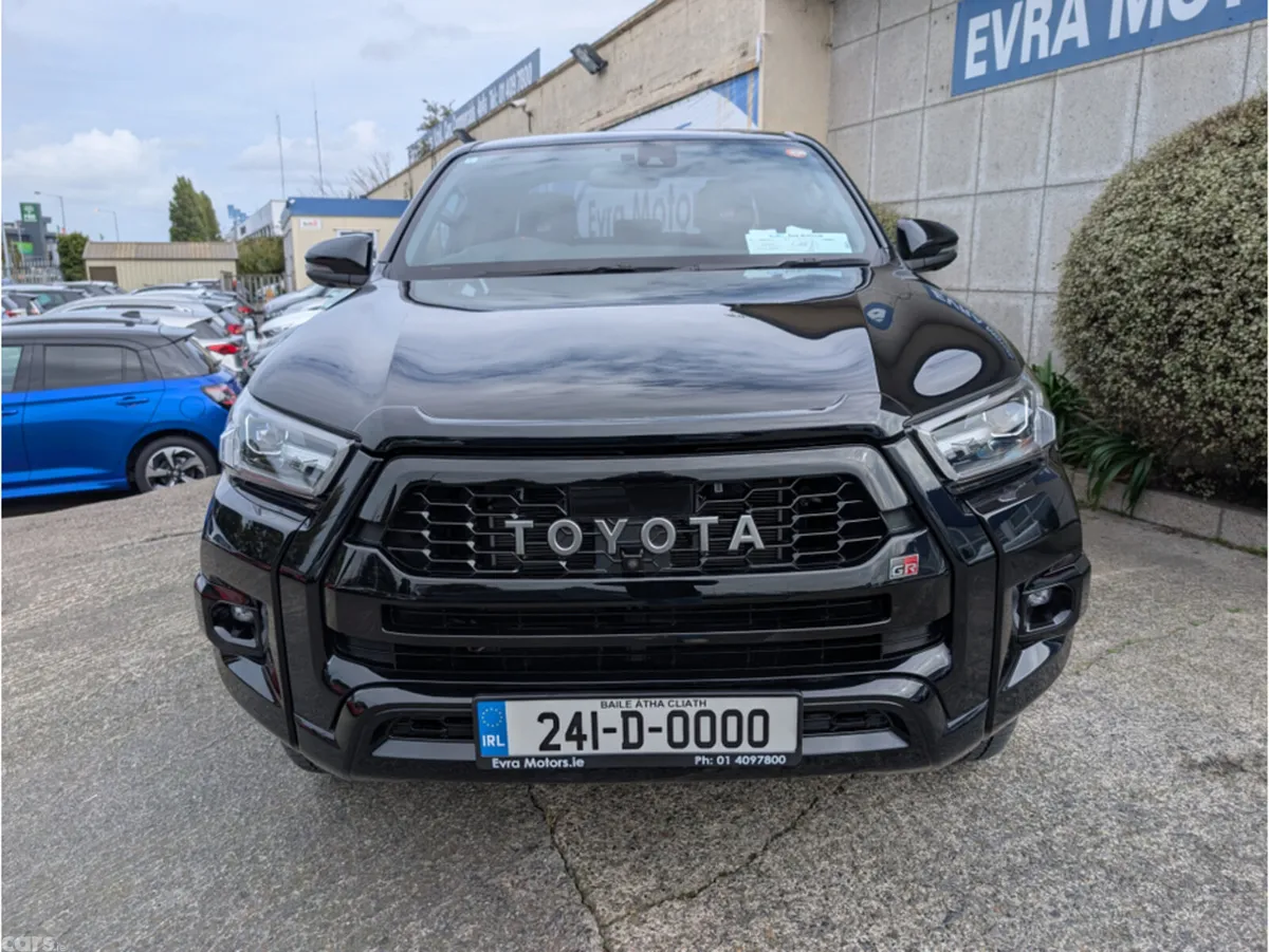 Toyota Hilux Pick Up, Diesel, 2024, Black