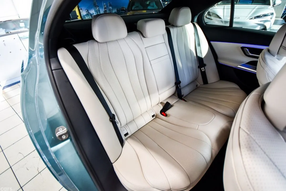 Mercedes-Benz E-Class Saloon, Diesel Plug-in Hybrid, 2027, Silver