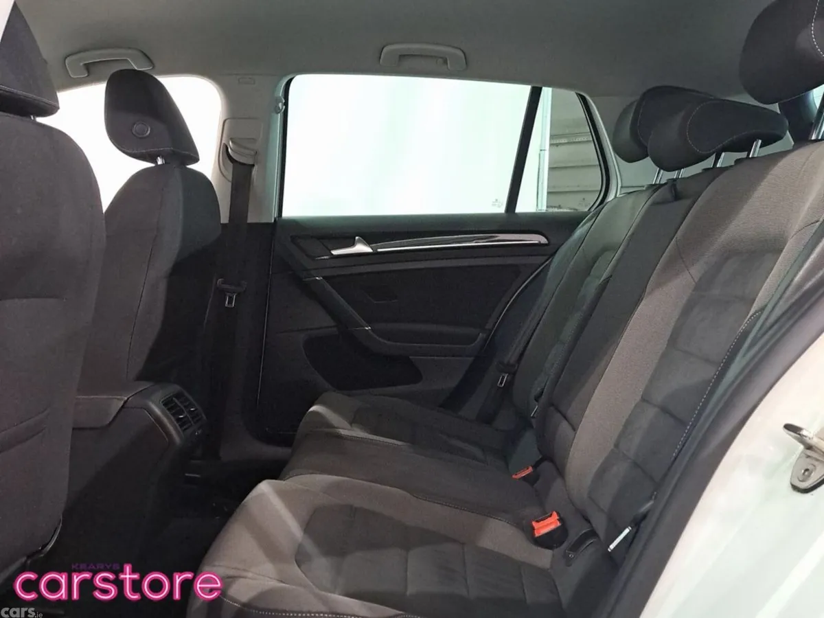 Volkswagen Golf Estate, Diesel, 2017, White