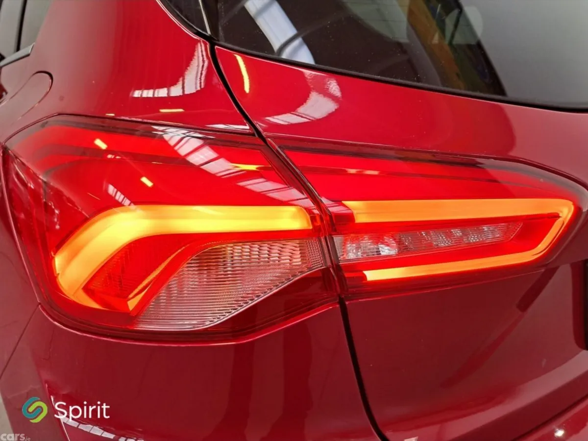 Ford Focus Hatchback, Petrol Hybrid, 2021, Red