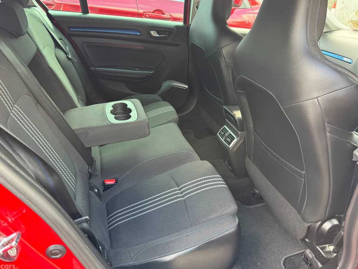 Renault Megane Estate, Diesel, 2018, Red