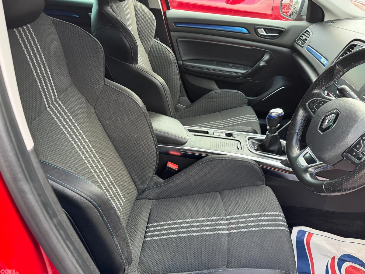 Renault Megane Estate, Diesel, 2018, Red