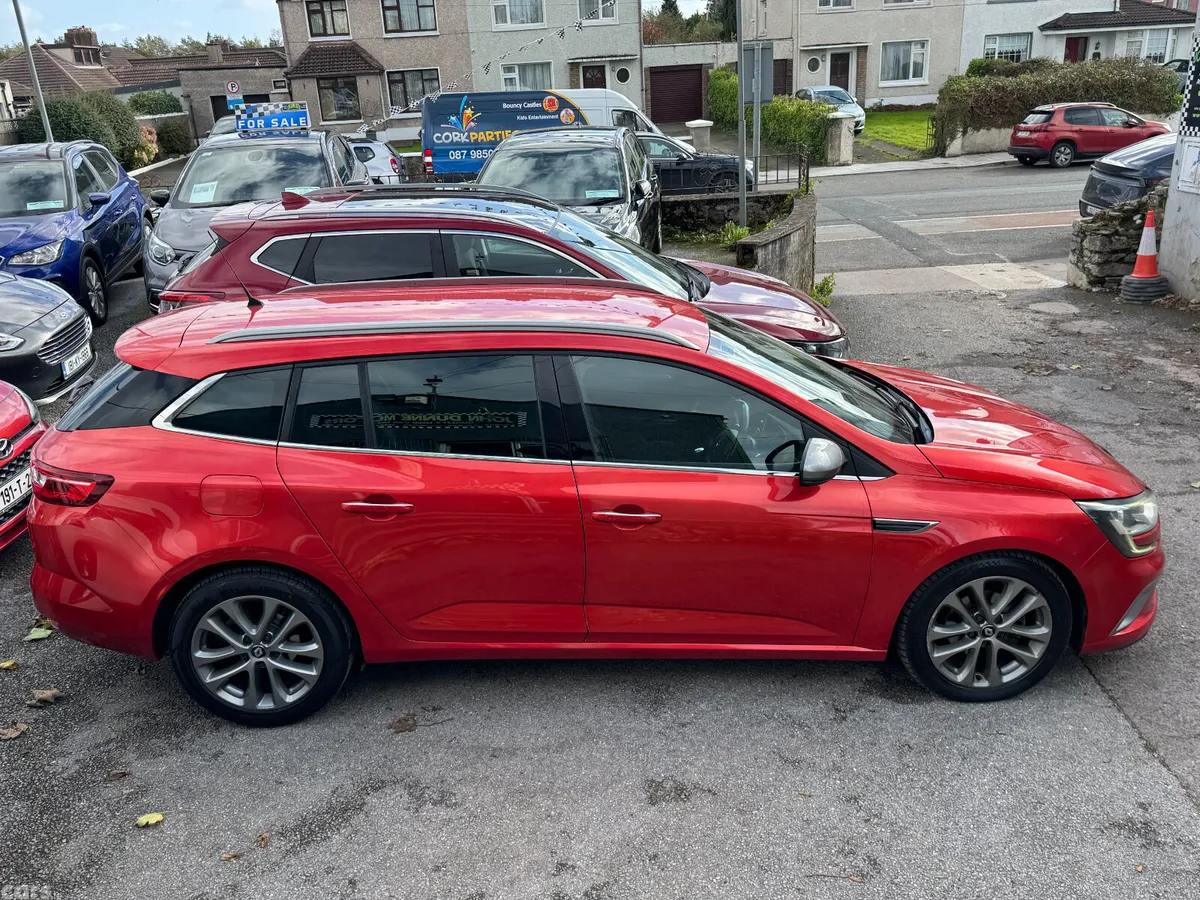 Renault Megane Estate, Diesel, 2018, Red