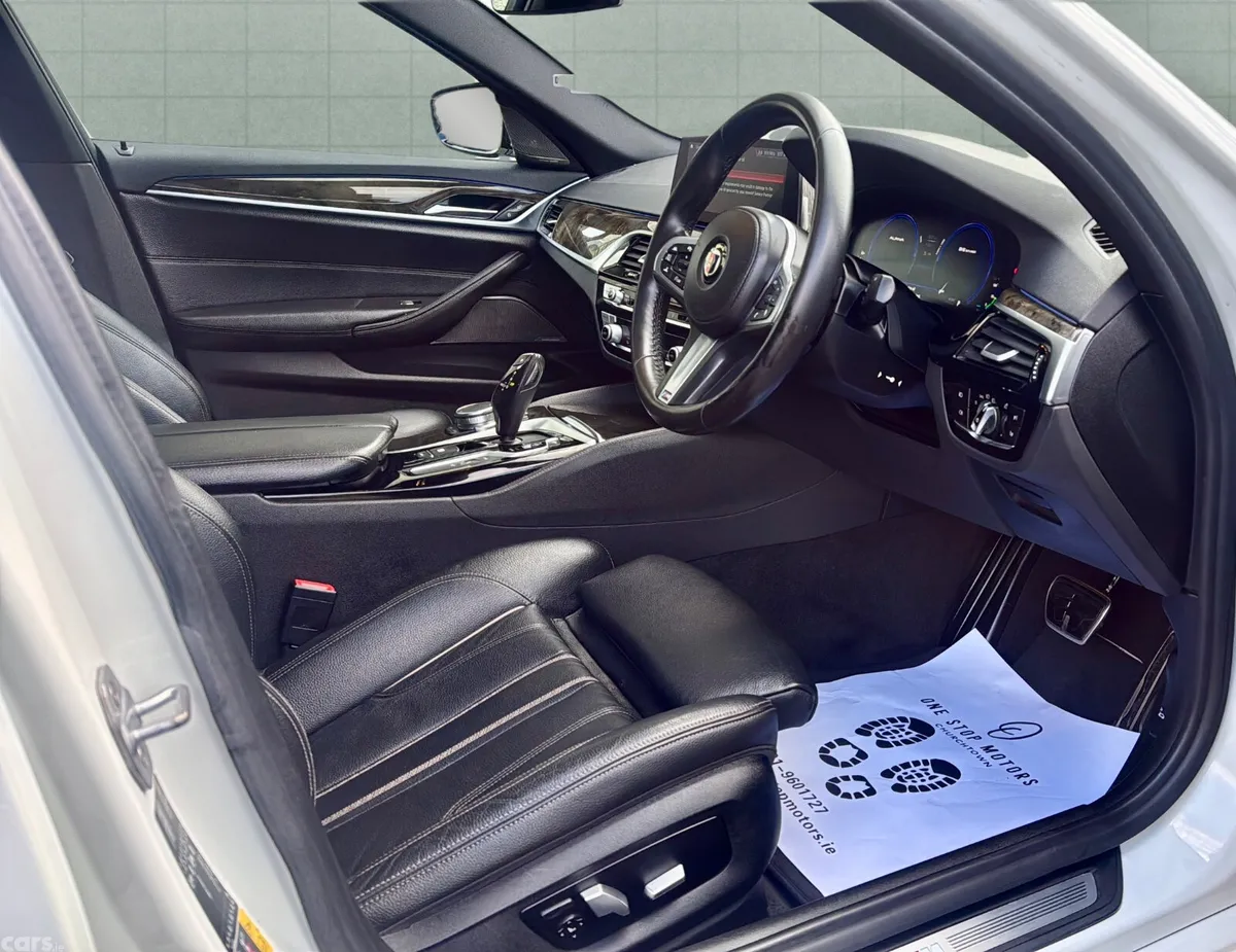 BMW 5-Series Saloon, Petrol Plug-in Hybrid, 2019, White