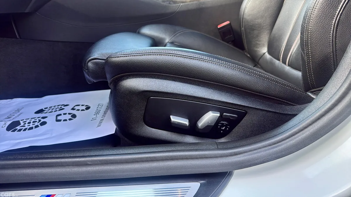 BMW 5-Series Saloon, Petrol Plug-in Hybrid, 2019, White