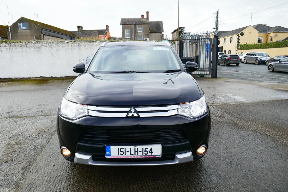 Mitsubishi Outlander SUV, Diesel, 2015, Black