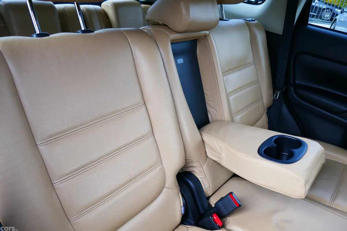 Mitsubishi Outlander SUV, Diesel, 2015, Black
