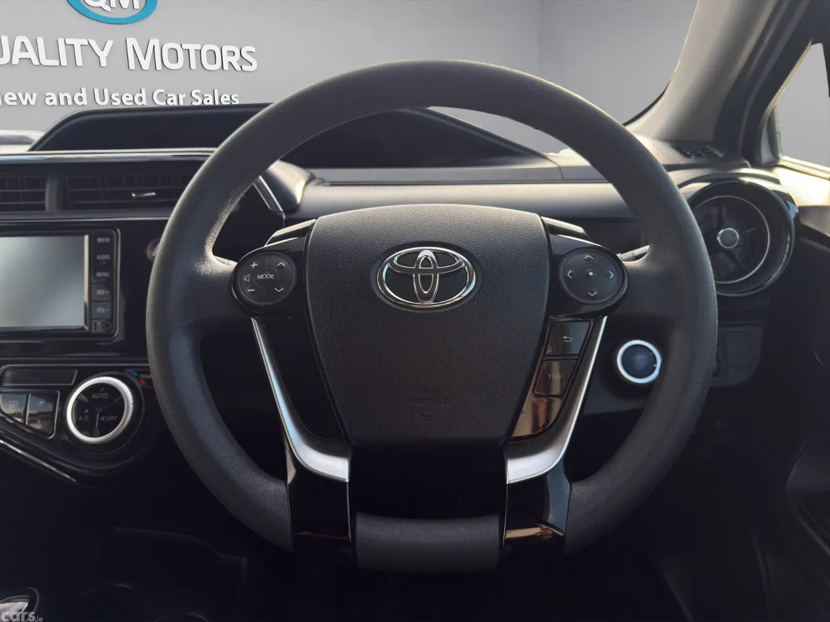 Toyota Aqua Hatchback, Petrol Hybrid, 2019, White