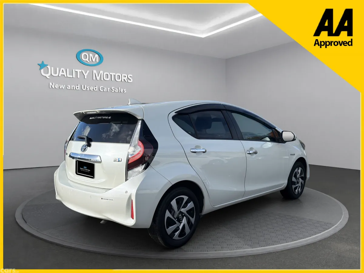 Toyota Aqua Hatchback, Petrol Hybrid, 2019, White