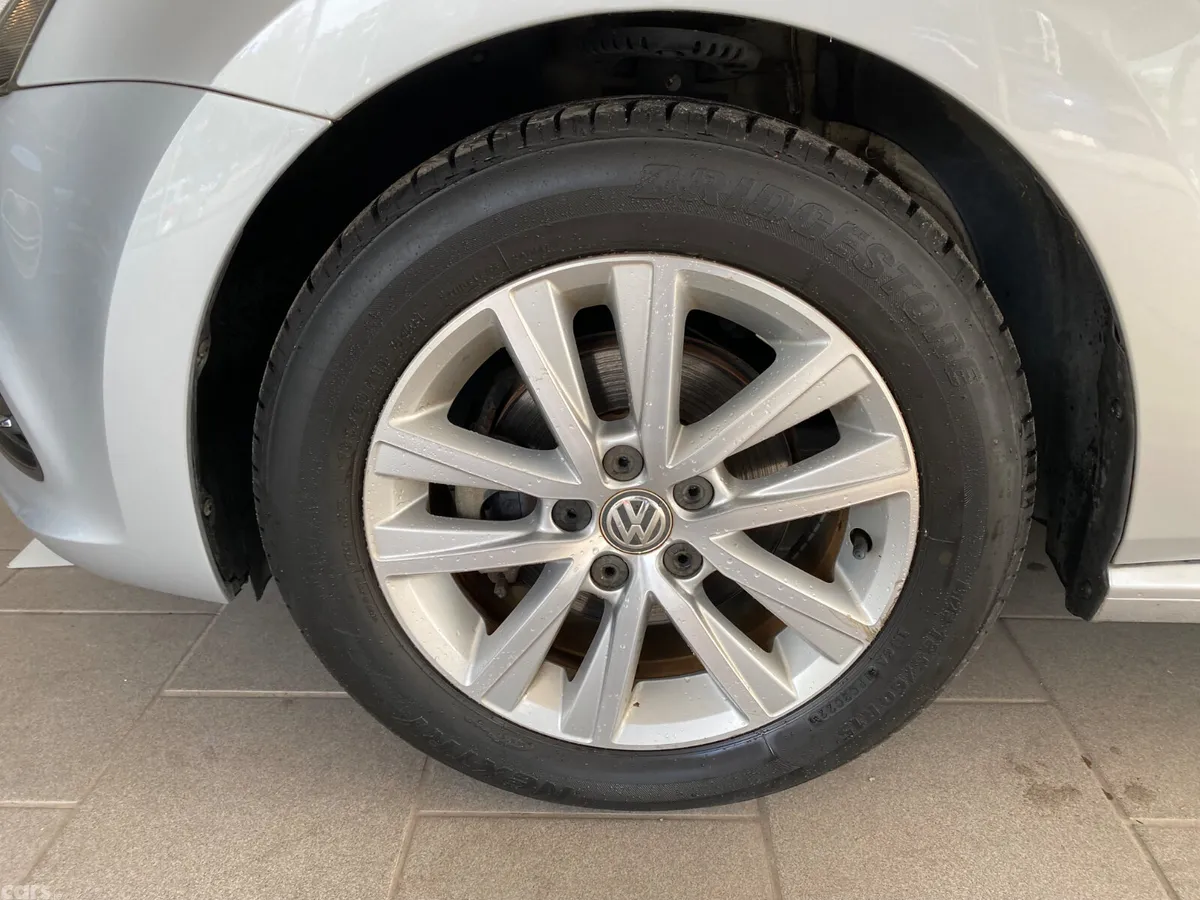 Volkswagen Polo Hatchback, Petrol, 2016, Silver