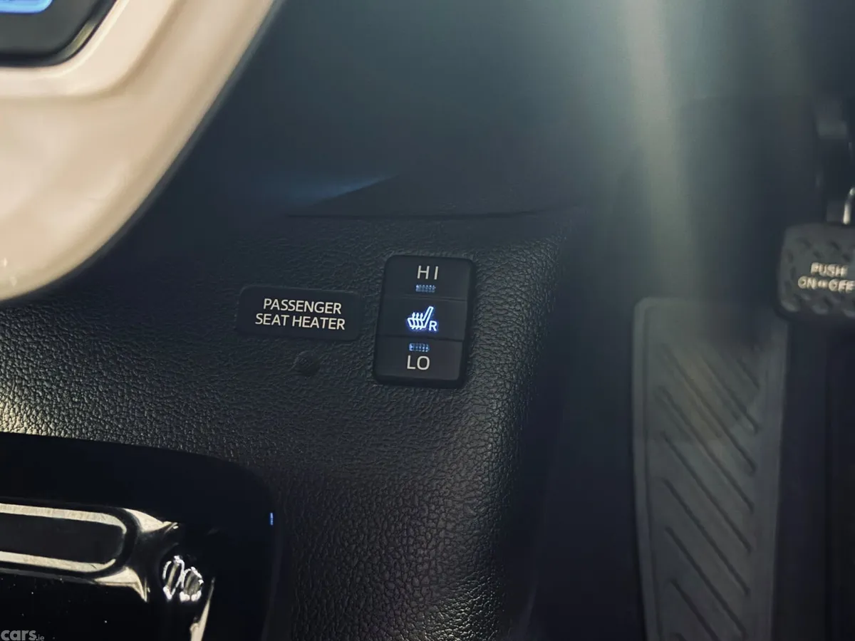 Toyota Prius Saloon, Petrol Hybrid, 2018, Blue