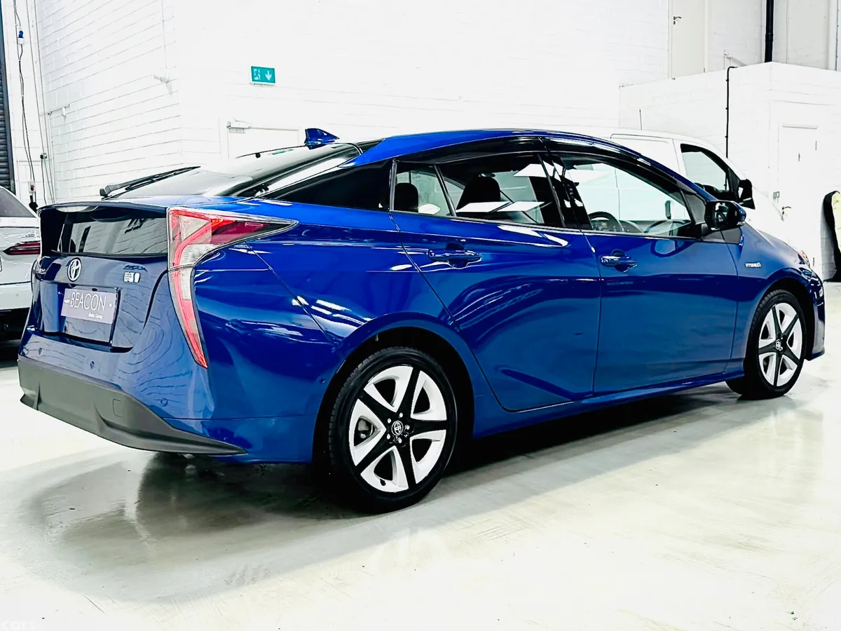 Toyota Prius Saloon, Petrol Hybrid, 2018, Blue