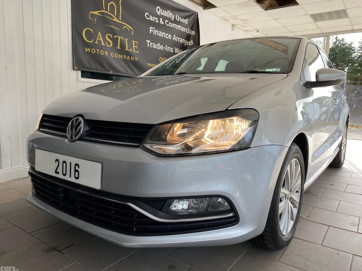 Volkswagen Polo Hatchback, Petrol, 2016, Silver