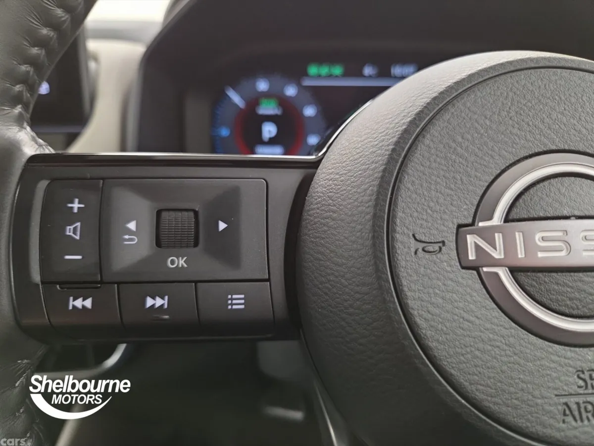 Nissan Qashqai Hatchback, Petrol Hybrid, 2023, Red