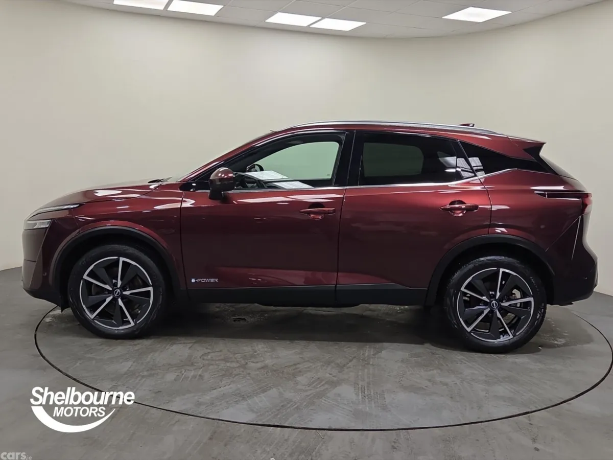 Nissan Qashqai Hatchback, Petrol Hybrid, 2023, Red