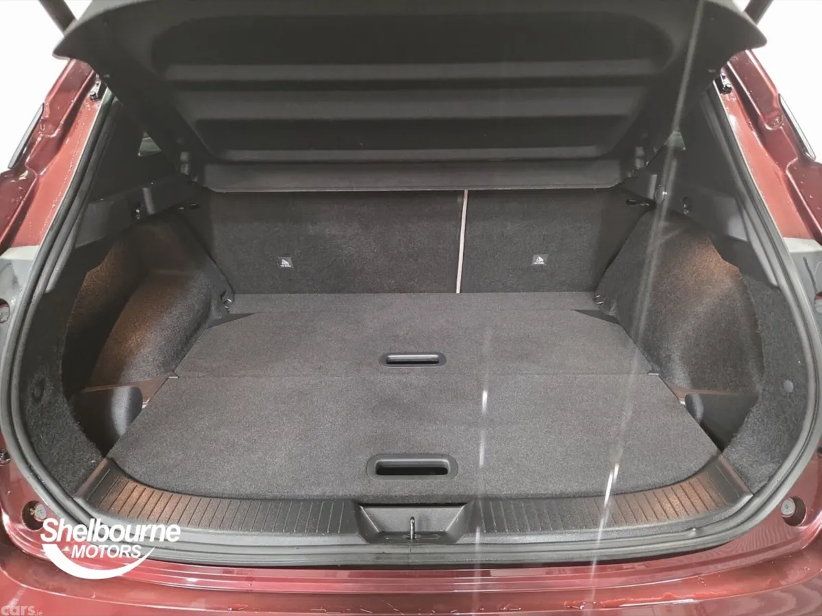 Nissan Qashqai Hatchback, Petrol Hybrid, 2023, Red