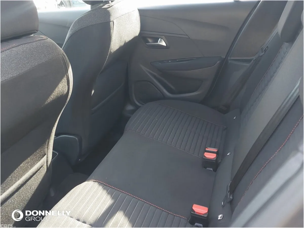 Peugeot 208 Hatchback, Petrol, 2022, 