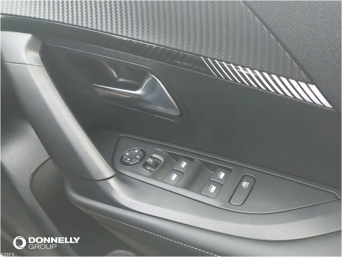 Peugeot 2008 Estate, Petrol, 2025, Grey