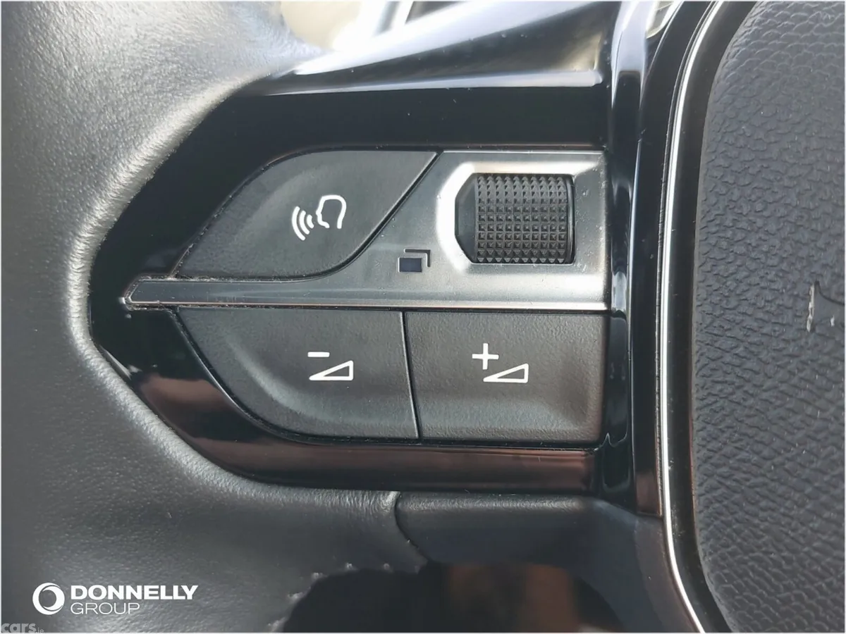 Peugeot 2008 Estate, Petrol, 2023, Grey
