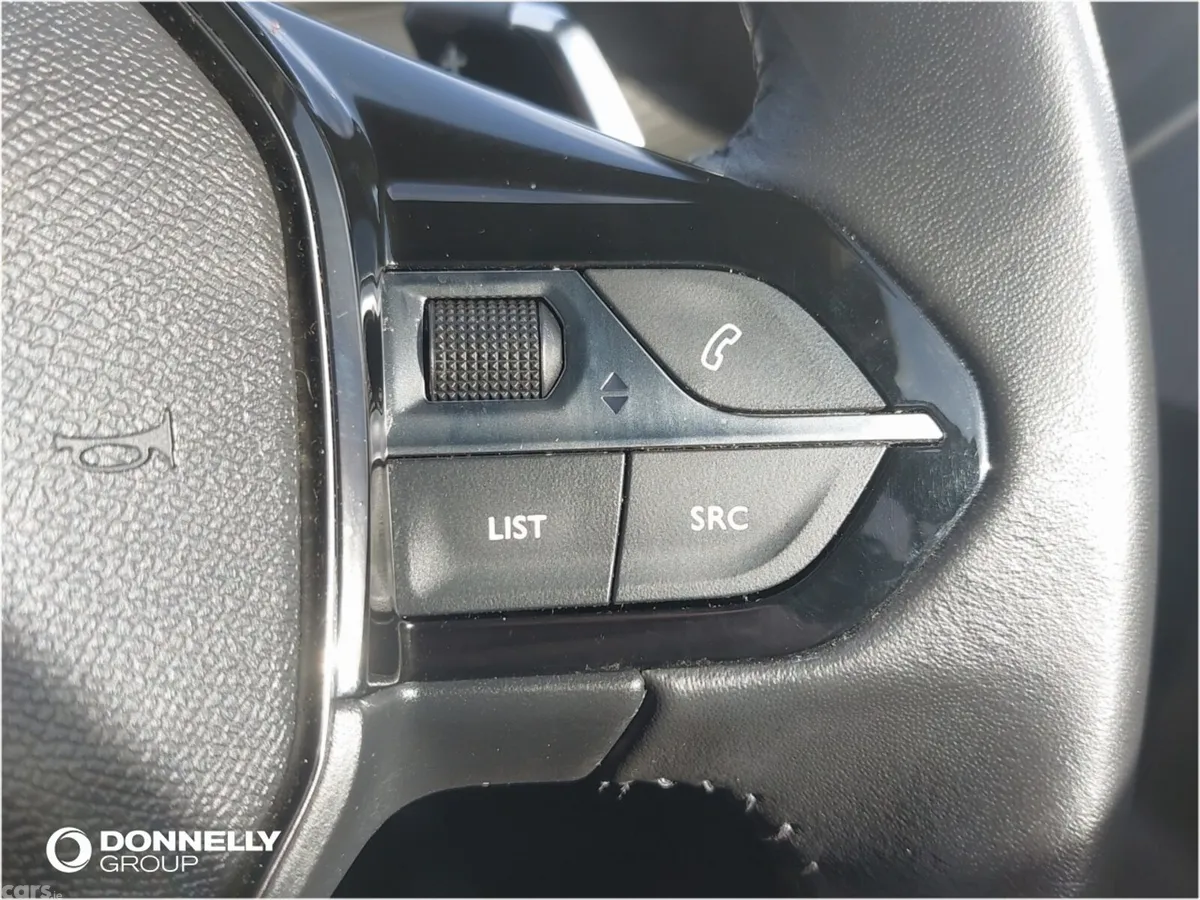 Peugeot 2008 Estate, Petrol, 2023, Grey