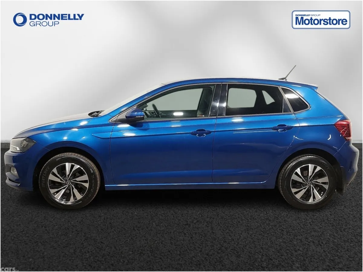 Volkswagen Polo Hatchback, Petrol, 2021, Blue