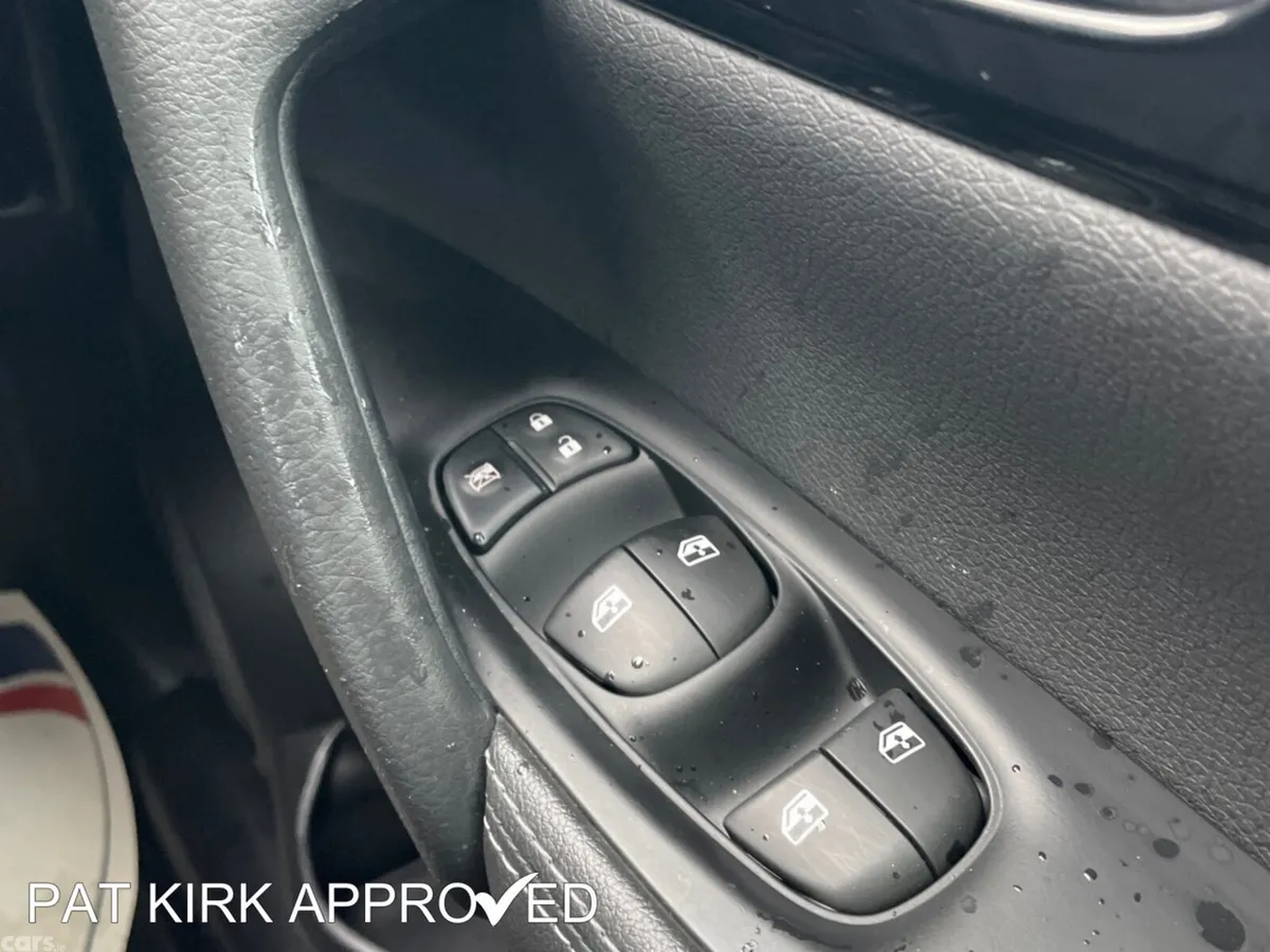 Nissan Qashqai Hatchback, Diesel, 2020, Blue