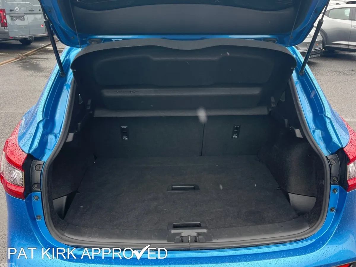 Nissan Qashqai Hatchback, Diesel, 2020, Blue