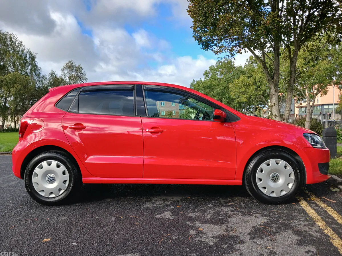 Volkswagen Polo Hatchback, Petrol, 2012, Red